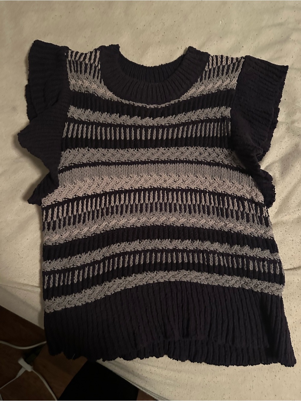 Women’s Striped Knit Short-Sleeve Sweater - Navy & Gray